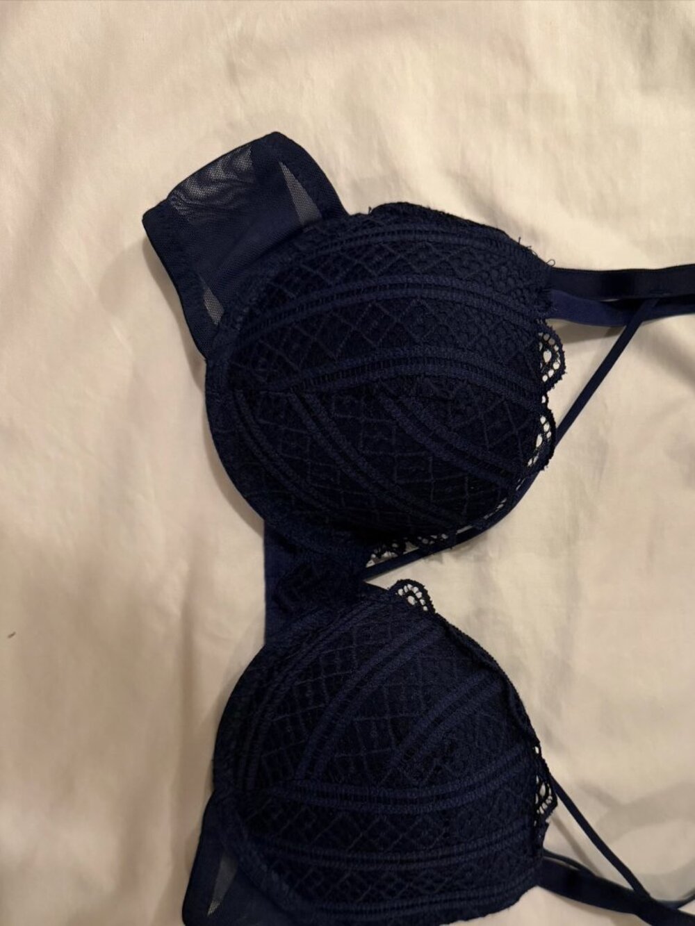 Multiple Bras - Picture 5 of 12